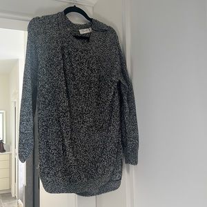 Marbled gray sweater with elbow patch